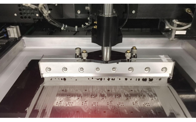 smt貼片加工過程中，誤印錫膏問題的解決方法看這一篇就夠了！